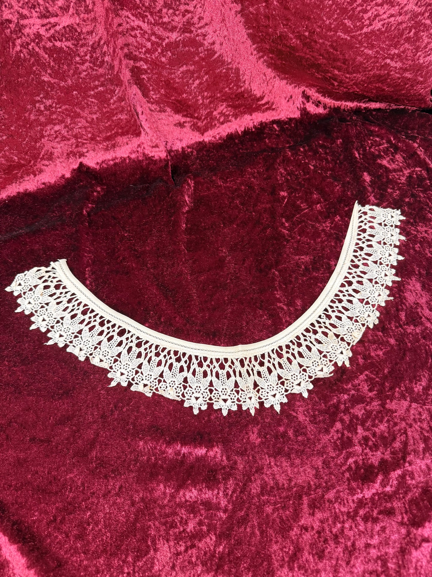 Vintage Lace Collar – Floral Openwork Peter Pan Style