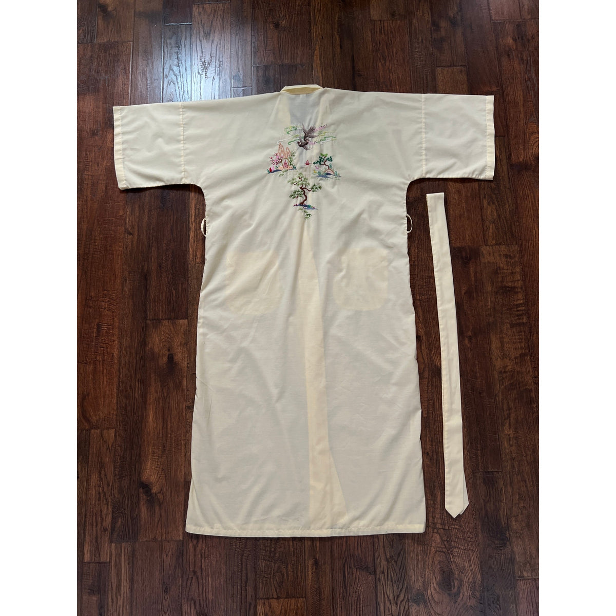 Vintage Jodie Arden Kimono Robe – Pale Yellow Embroidered Asian Garden Motif