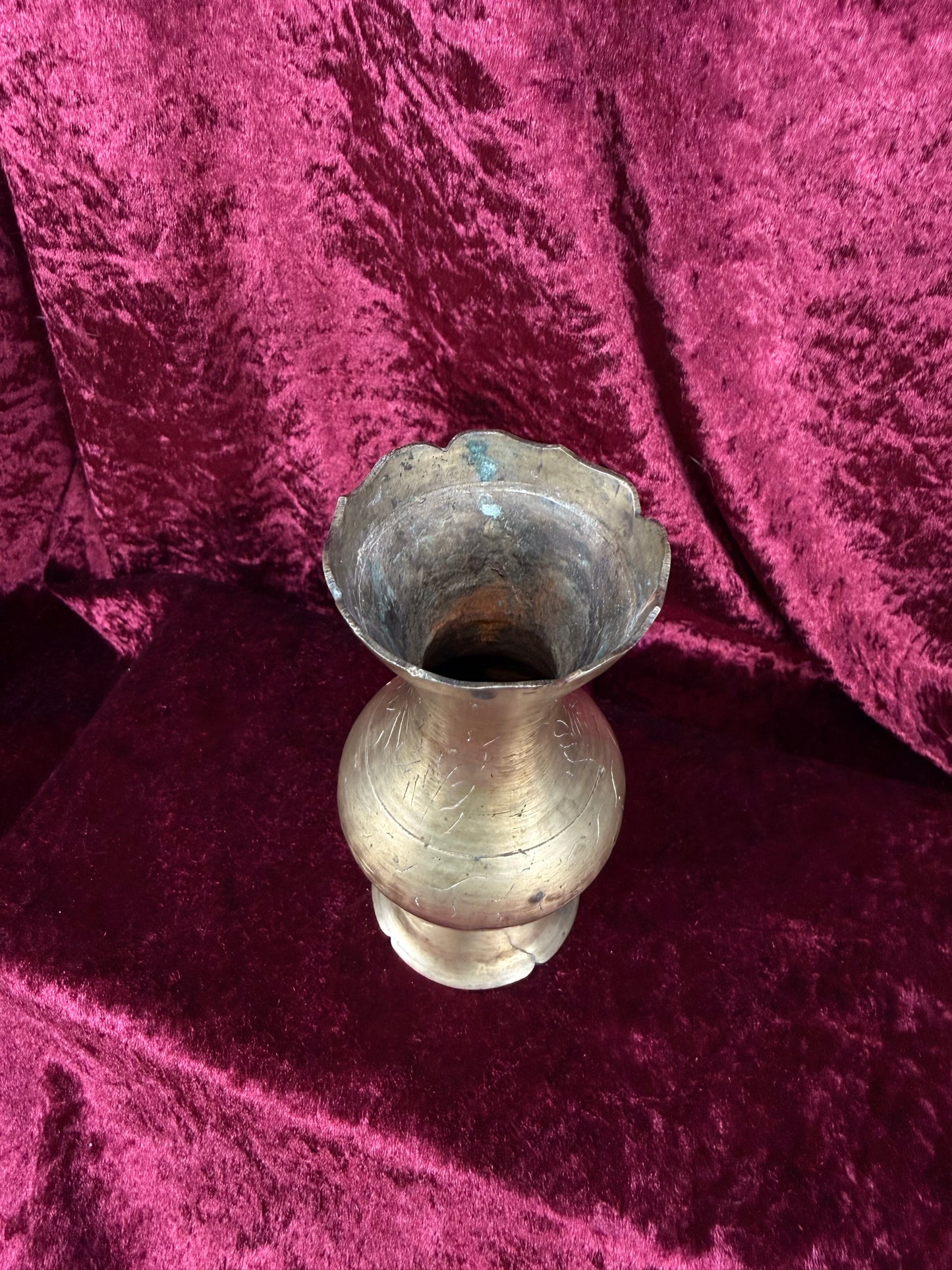 Vintage Brass Vase – Scalloped Rim Hand-Hammered Form