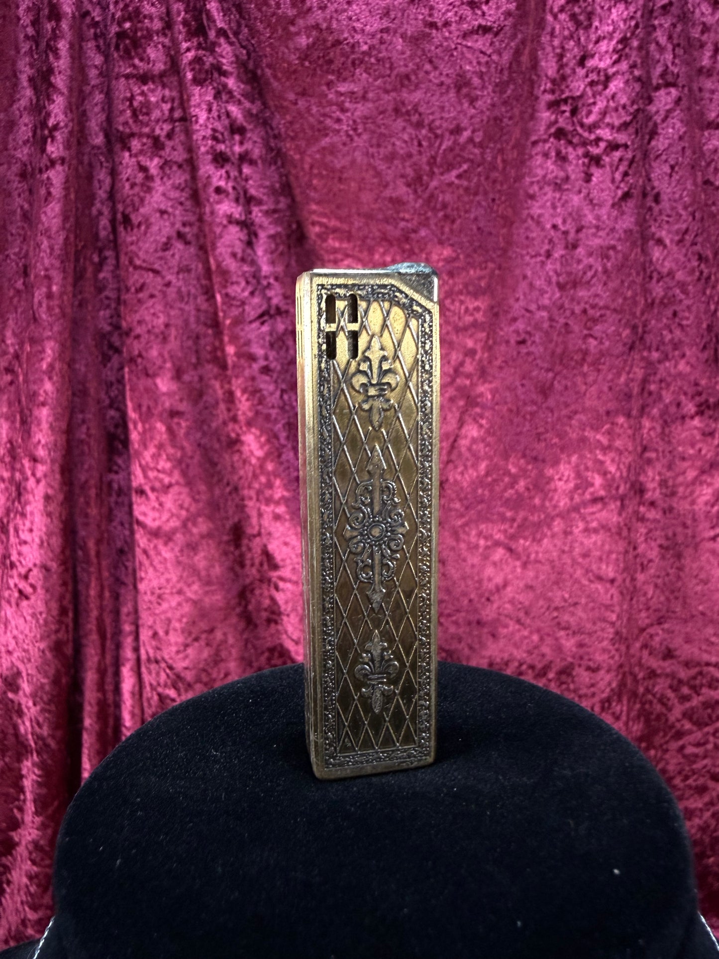 Vintage Colibri Japan Pocket Lighter – Fleur-de-Lis Engraved Brass Tone Case