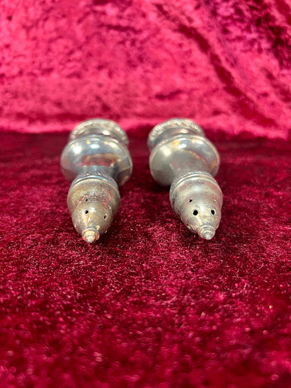 Vintage Silverplate Salt & Pepper Shakers – Rope Trim Pedestal Pair - Poole Silver Co. - 547