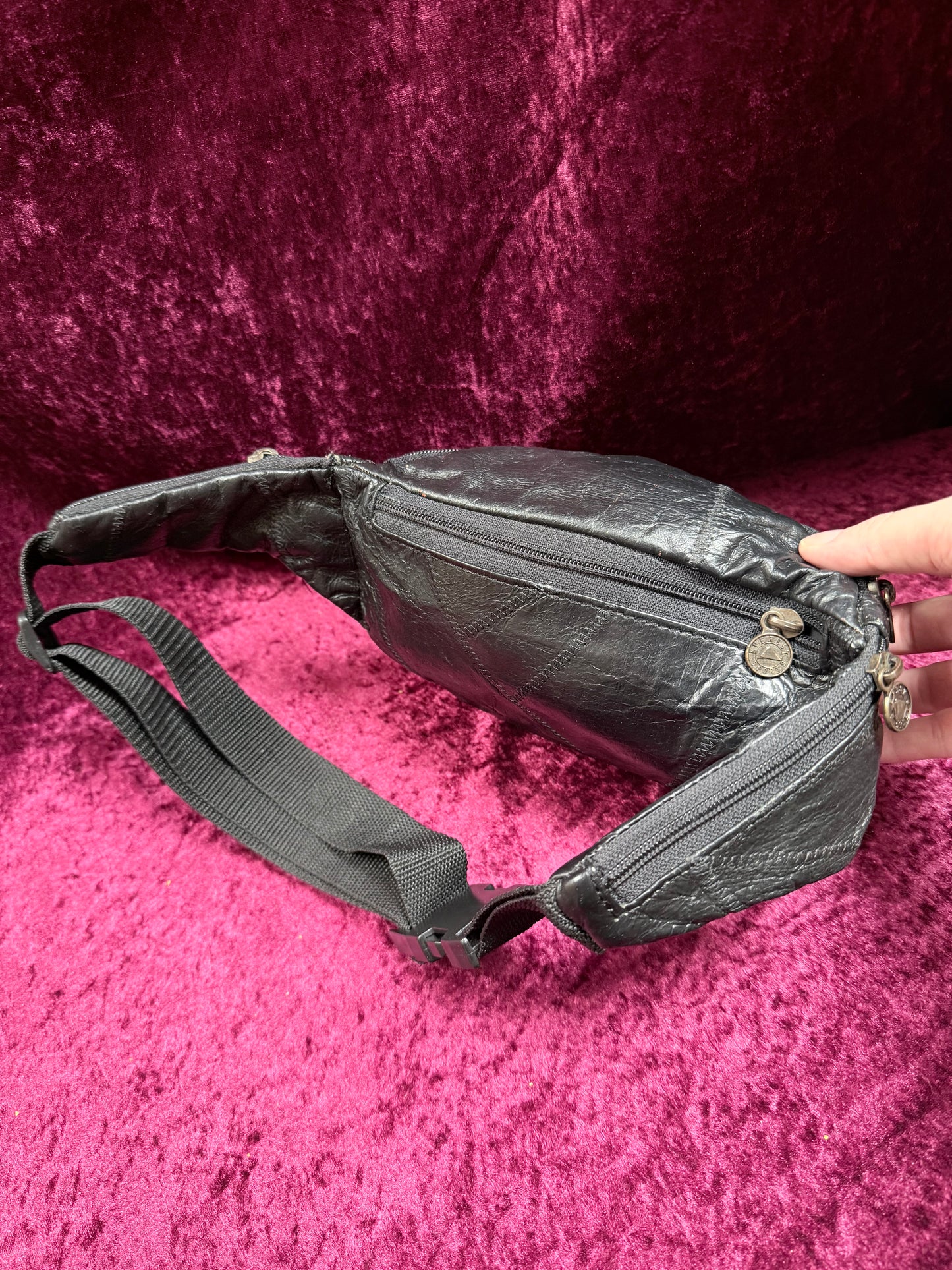 Vintage Y2K Leather Everest Waist Bag – Black Multi-Pocket Fanny Pack