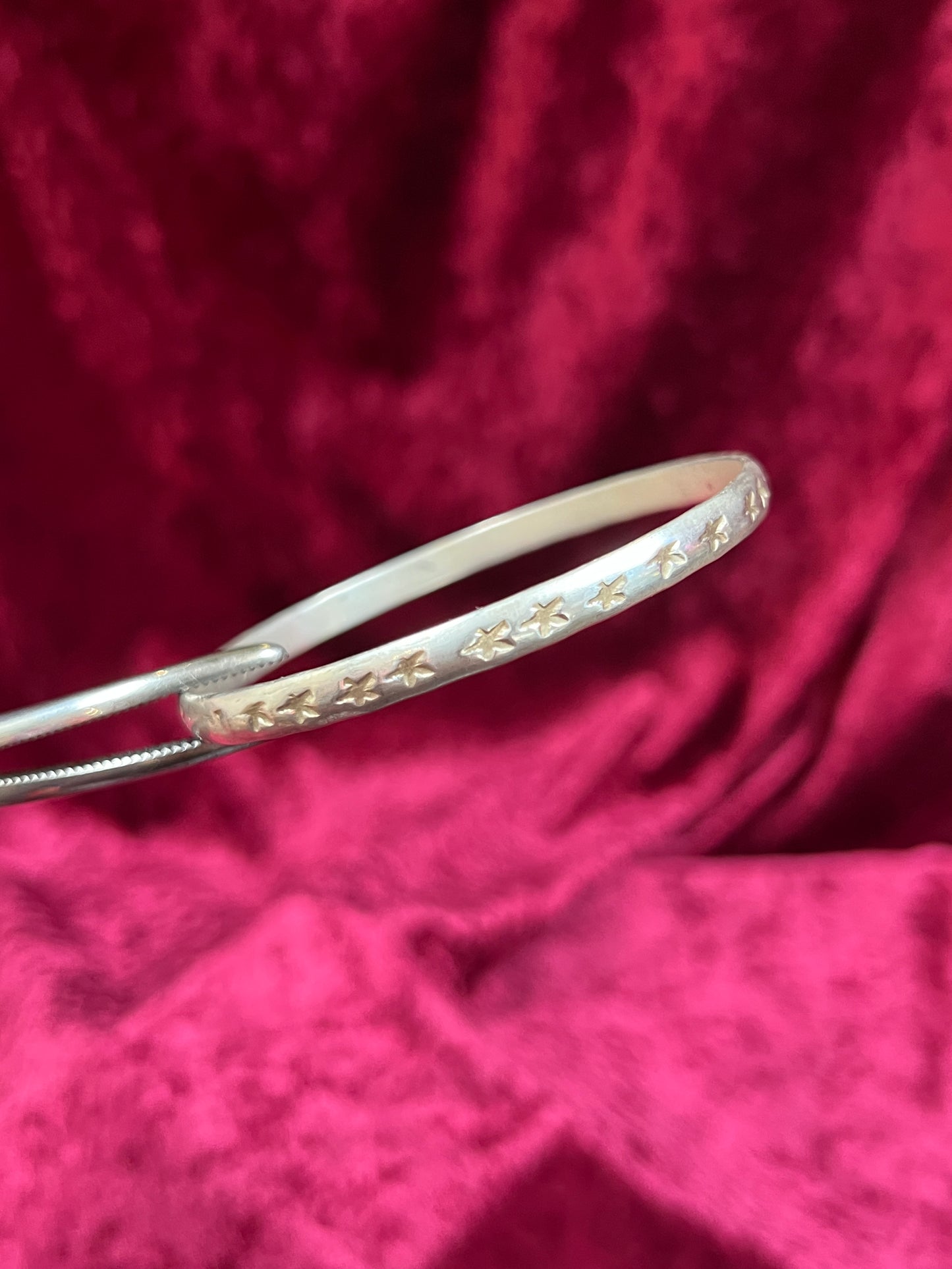Vintage Jewelry - Bangle Bracelet - 925 Sterling Silver - Stamped Stars