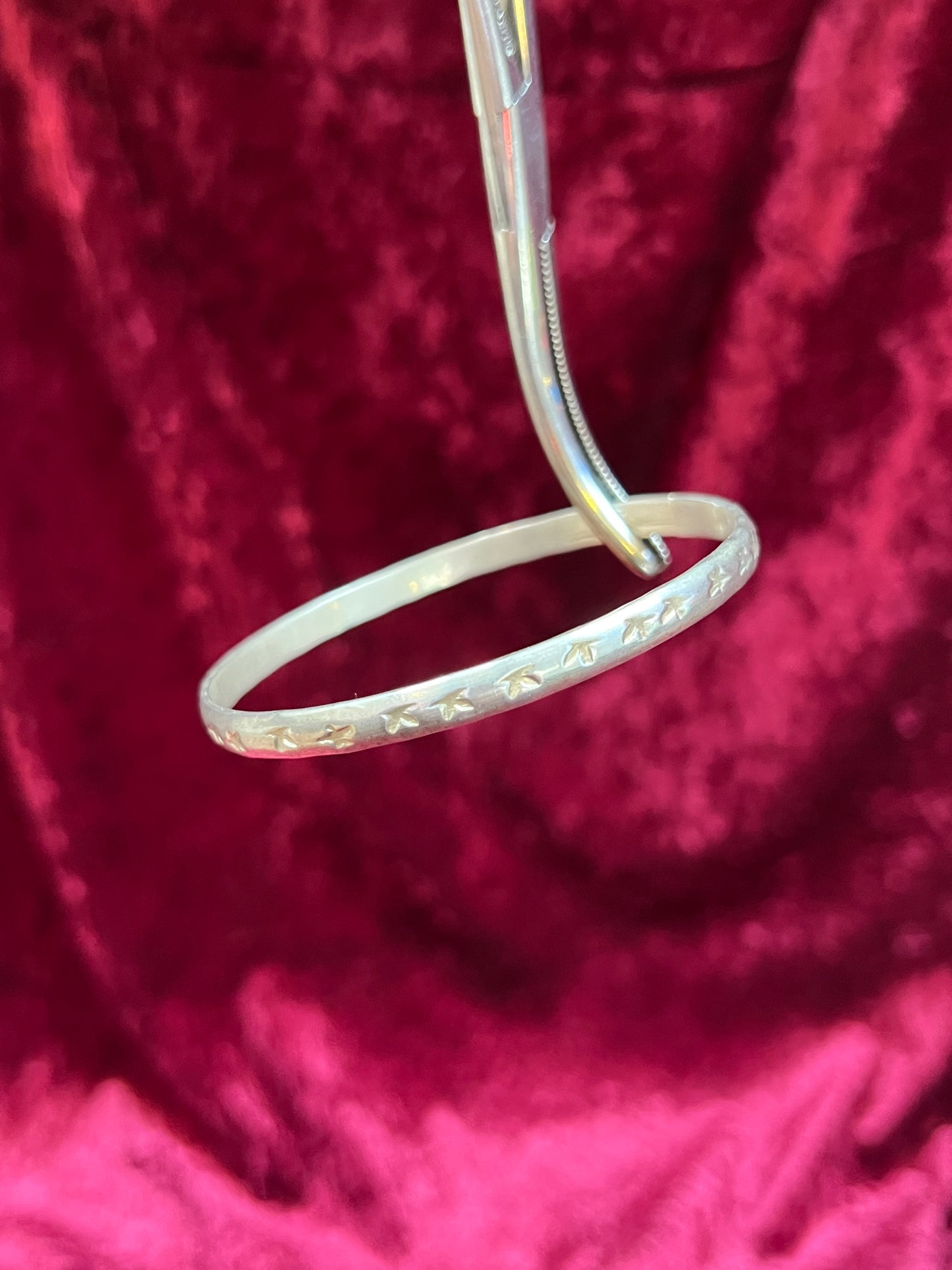 Vintage Jewelry - Bangle Bracelet - 925 Sterling Silver - Stamped Stars