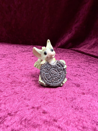 Vintage 1994 Pocket Dragons “My Big Cookie” Figurine – Real Musgrave Dragon Collectible