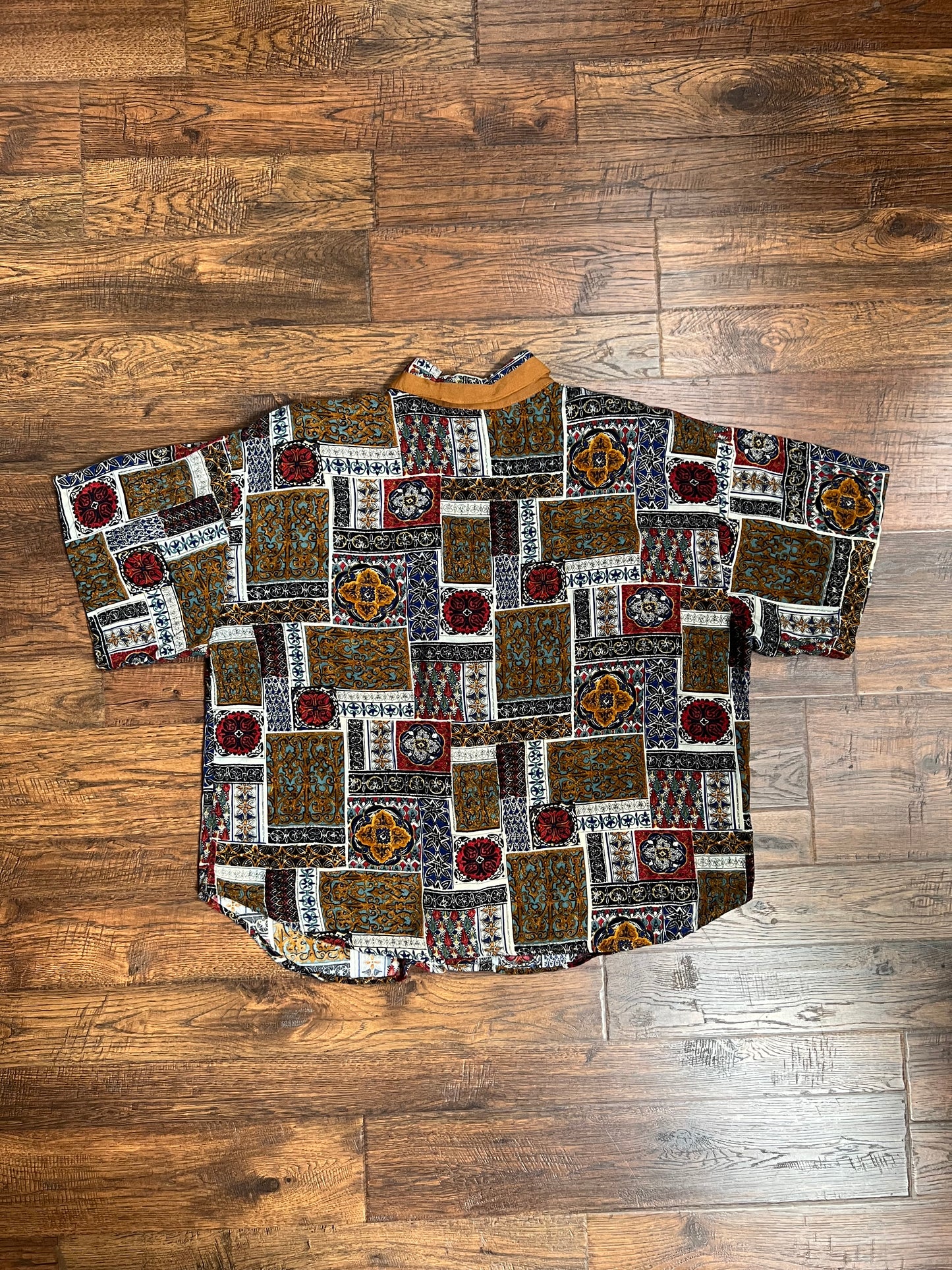 Vintage Clothing - Collared Button Up Short Sleeve Shirt - Mosaic Tiles Print - X-Large - Placements