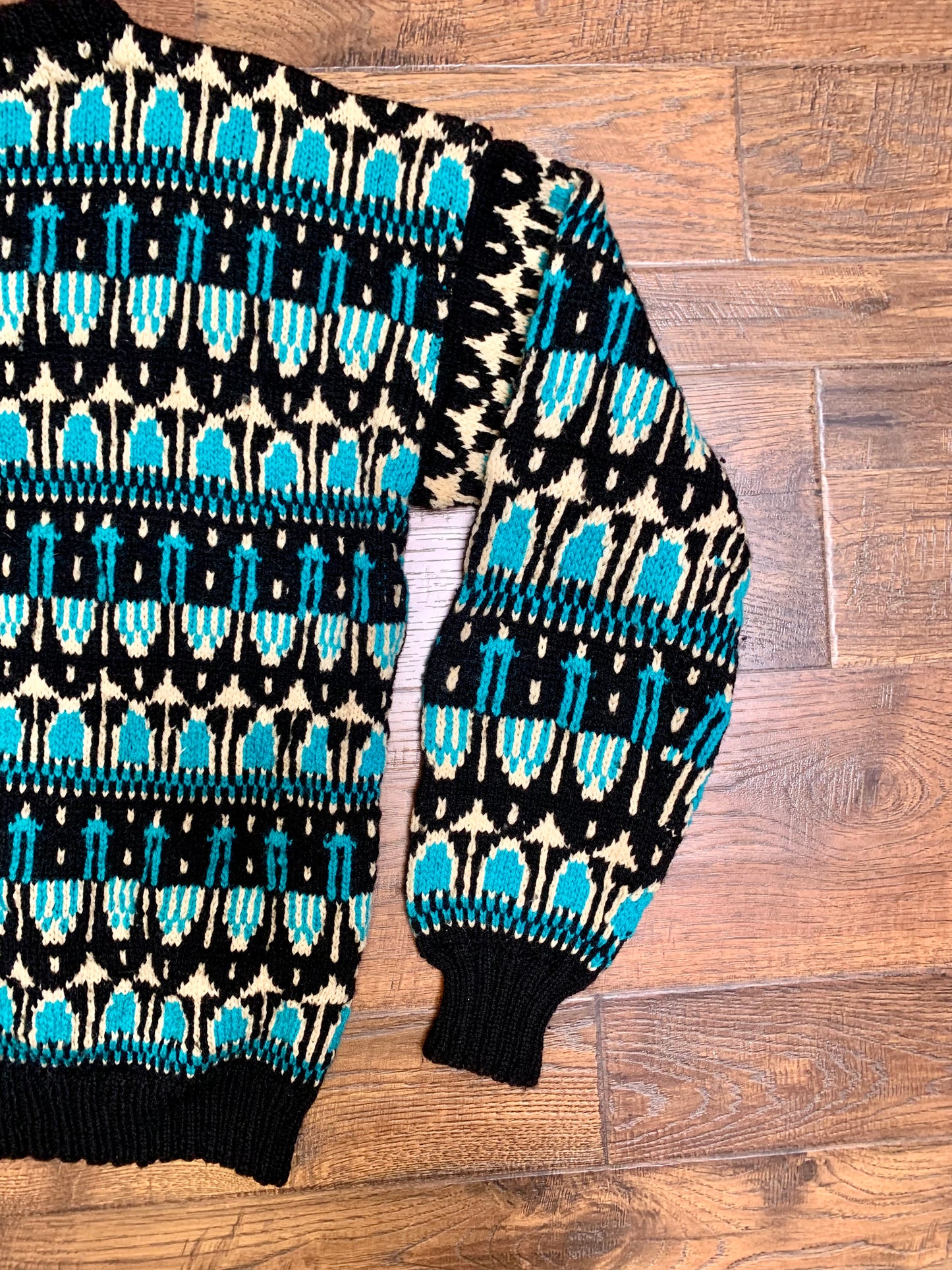 Vintage Crewneck Knit Sweater - Turquoise, Black, Cream -Medium