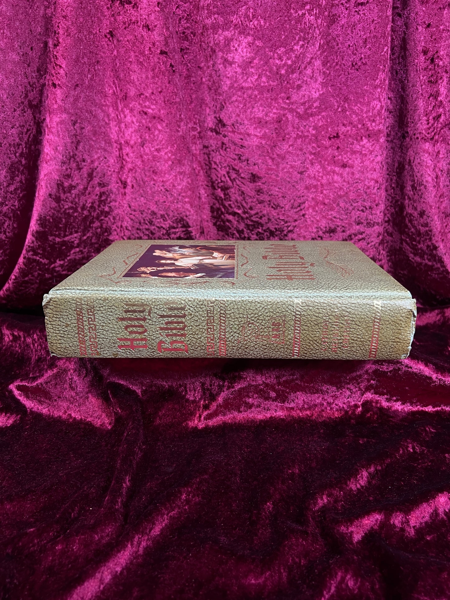 Vintage New American Holy Bible - 1974-1975 Catholic Illustrated Hardcover