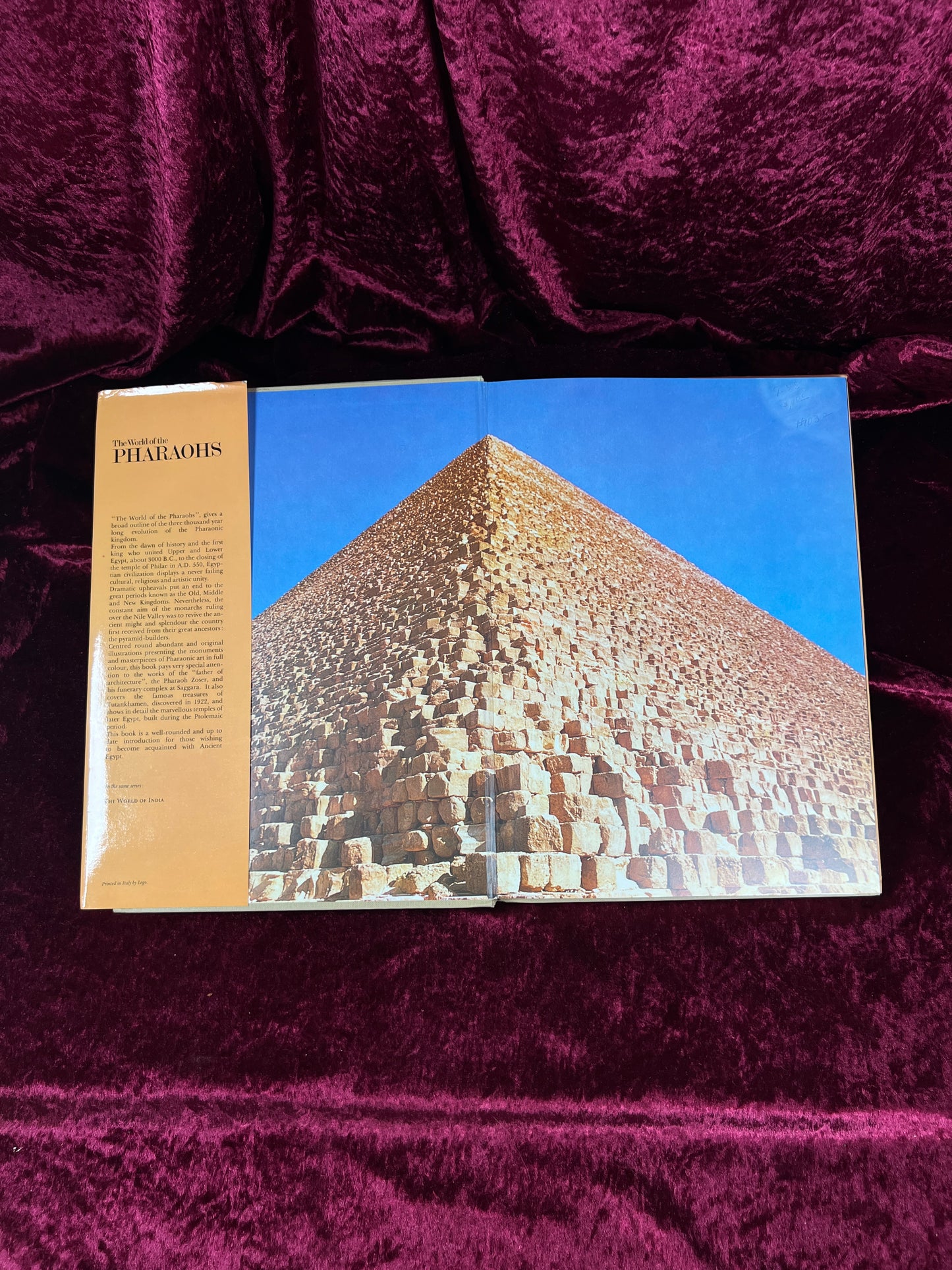 Vintage Hardcover Coffee Table Book – The World of the Pharaohs H. Stierlin 1978