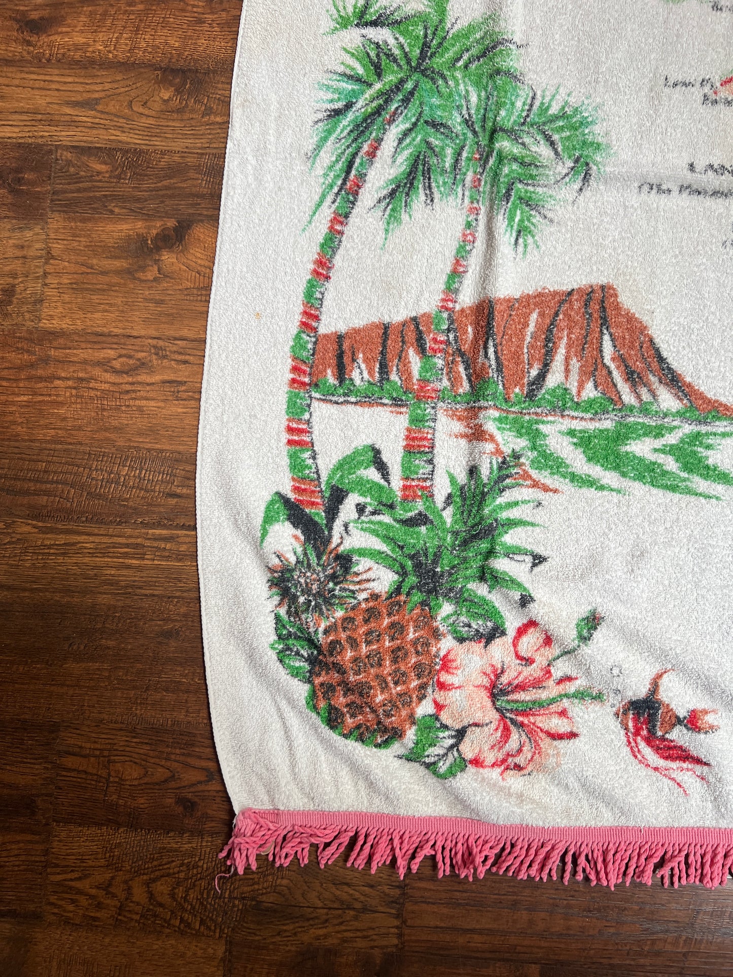 Vintage Linens - Terrycloth Beach Towel - Map of Hawaii - Miami Originals
