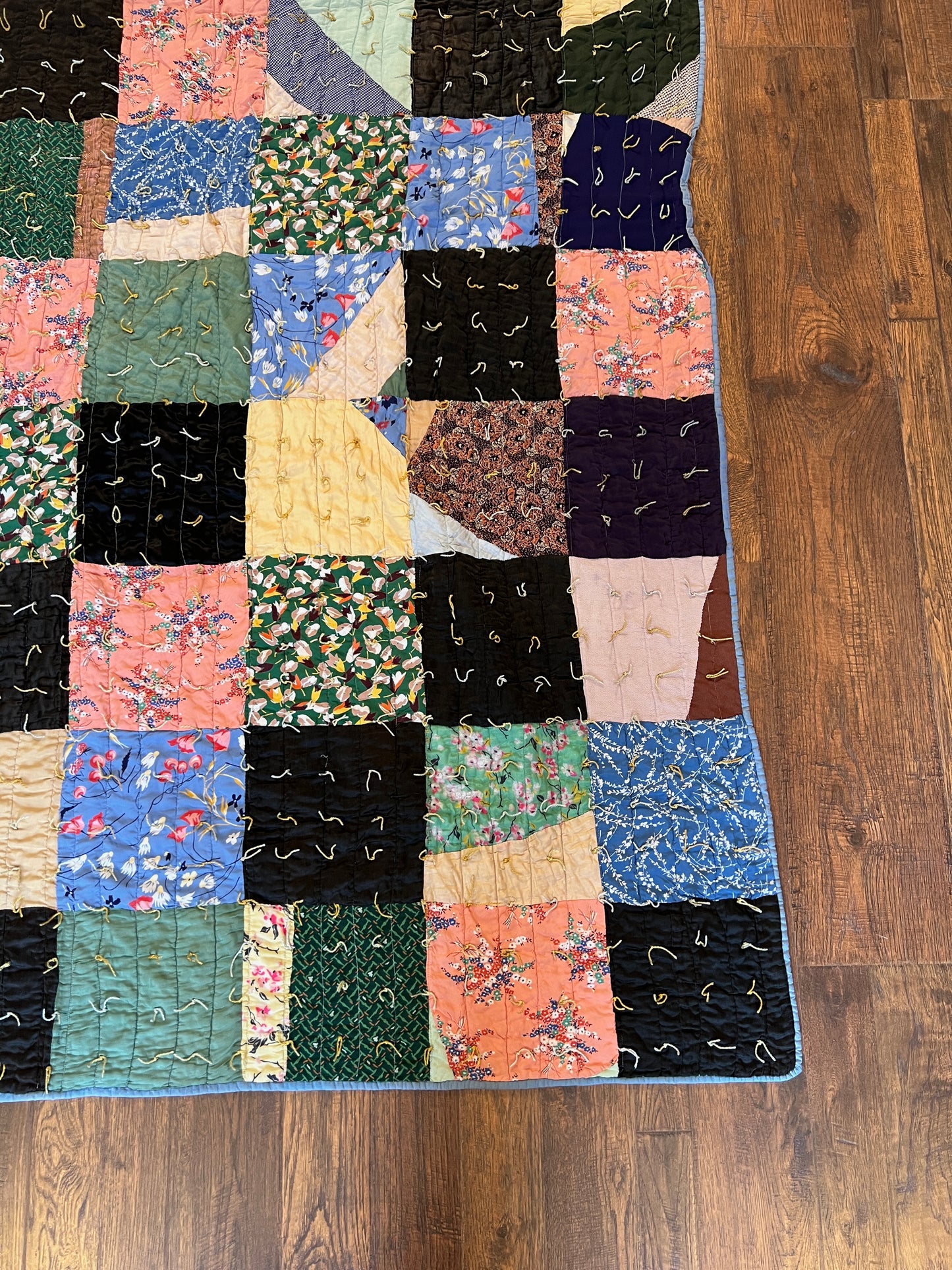 Vintage Linens - Cotton Quilt – Hand Stitched Patchwork Cottage Style