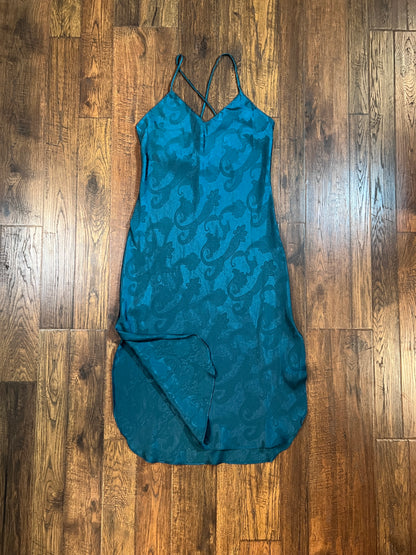 Vintage Clothing - V-Neck Below The Knee Nightgown - Emerald Green with Paisley Jacquard Print - Medium