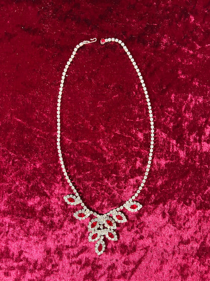 Vintage Jewelry - Collar Necklace - Silver Tone Metal - Red and Clear Rhinestones - 15.25”