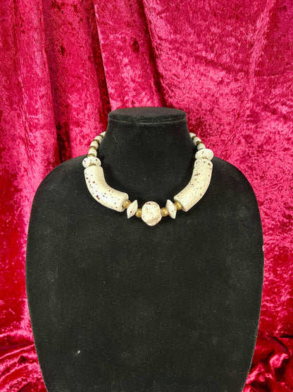 Vintage Jewelry - Chunky Costume Necklace - Faux Pebbled Rocks - 16"