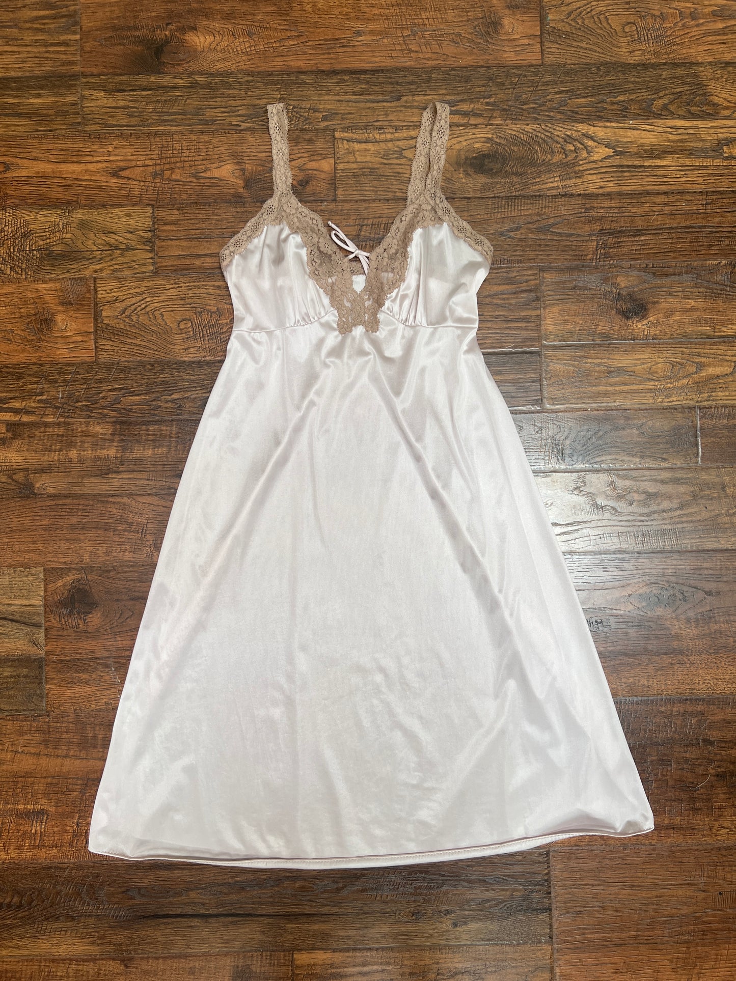 Vintage Clothing - Lingerie Slip Dress - Mauve Pink with Lace Trim - Small - Vanity Fair