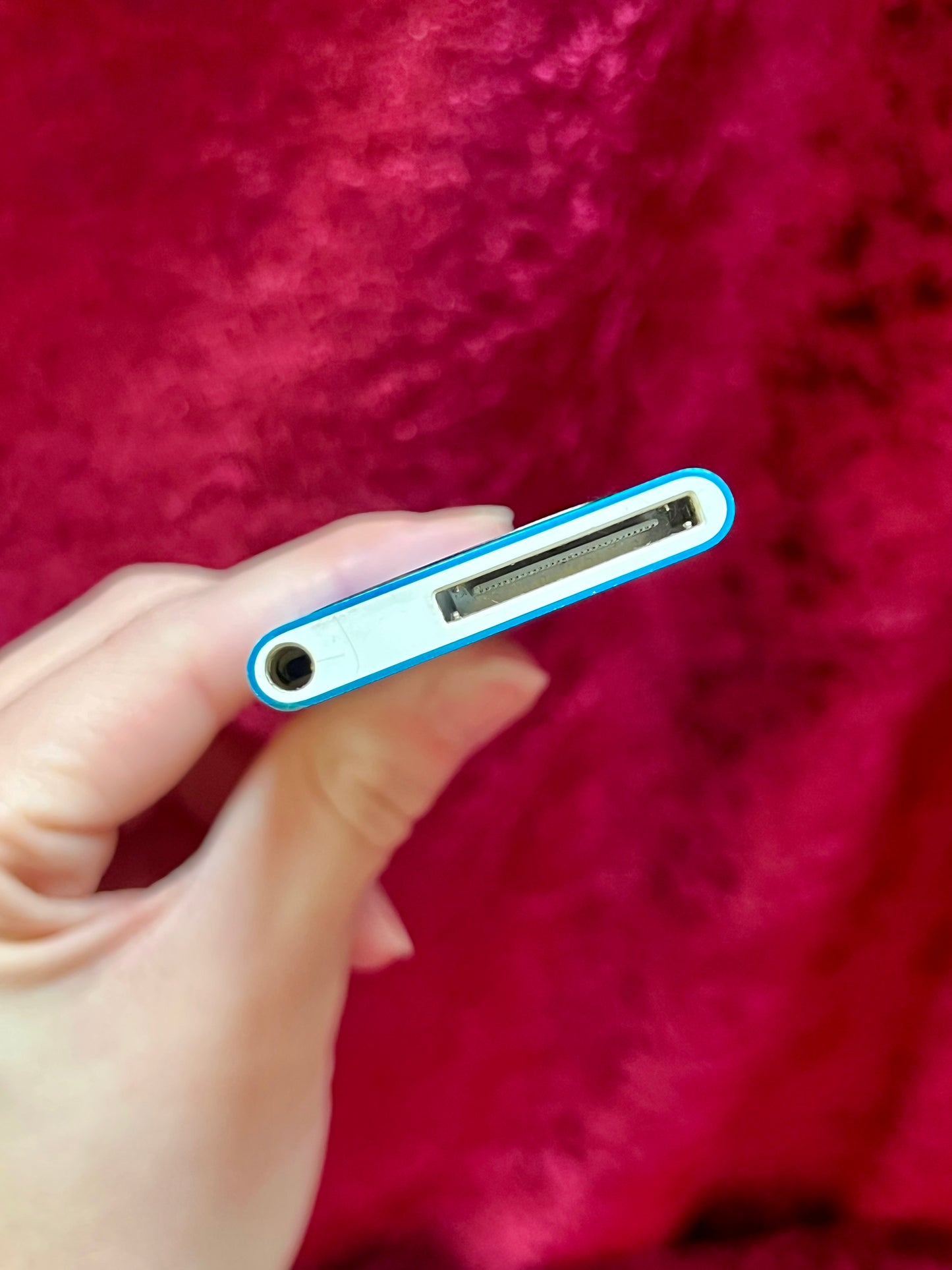 Vintage Electronics - iPod Nano with iLuv Case - Blue - Untested