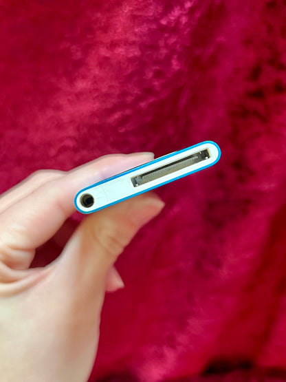 Vintage Electronics - iPod Nano with iLuv Case - Blue - Untested