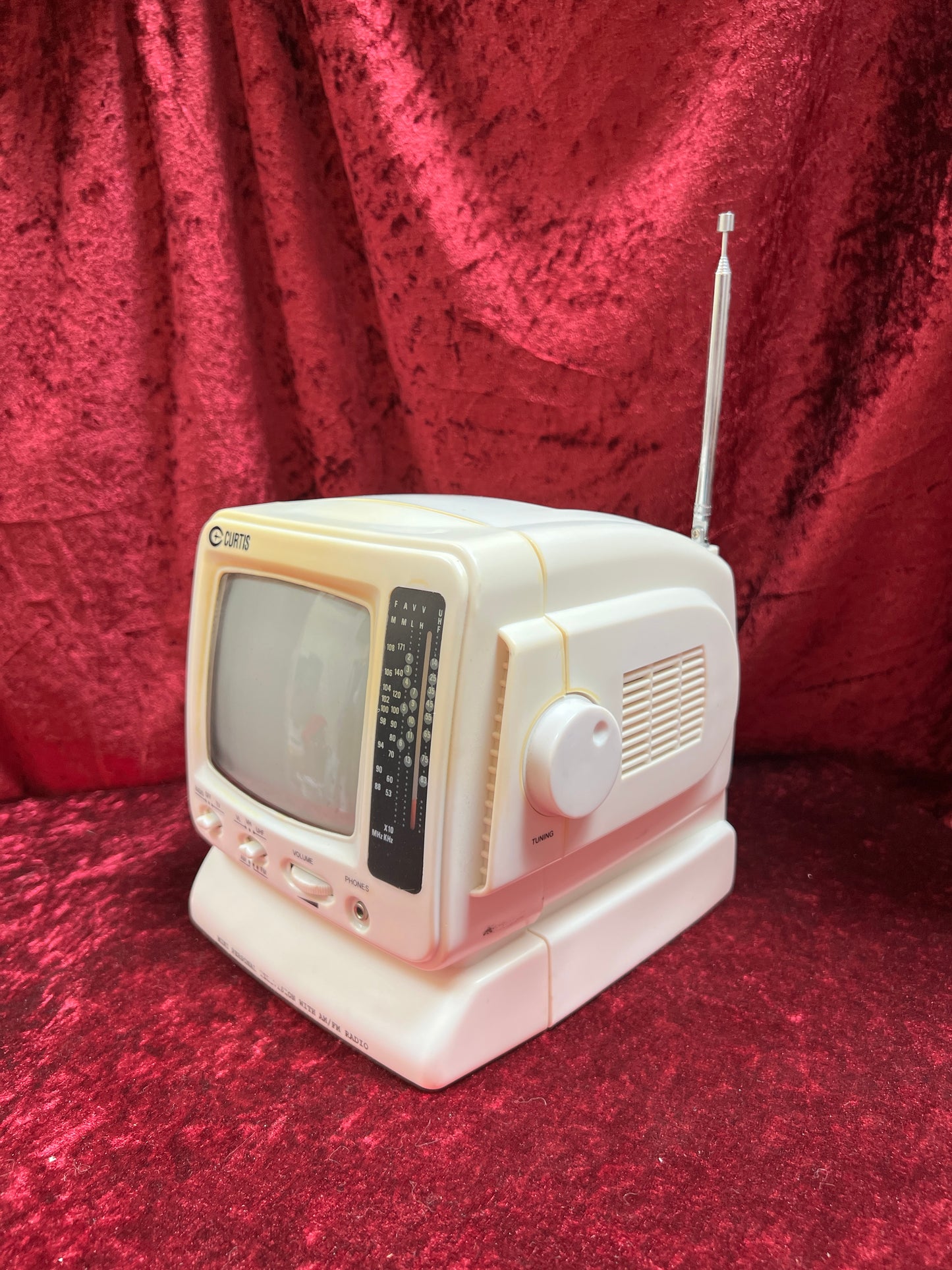 Vintage Electronics - Portable Black & White TV / Radio - 5" - Curtis