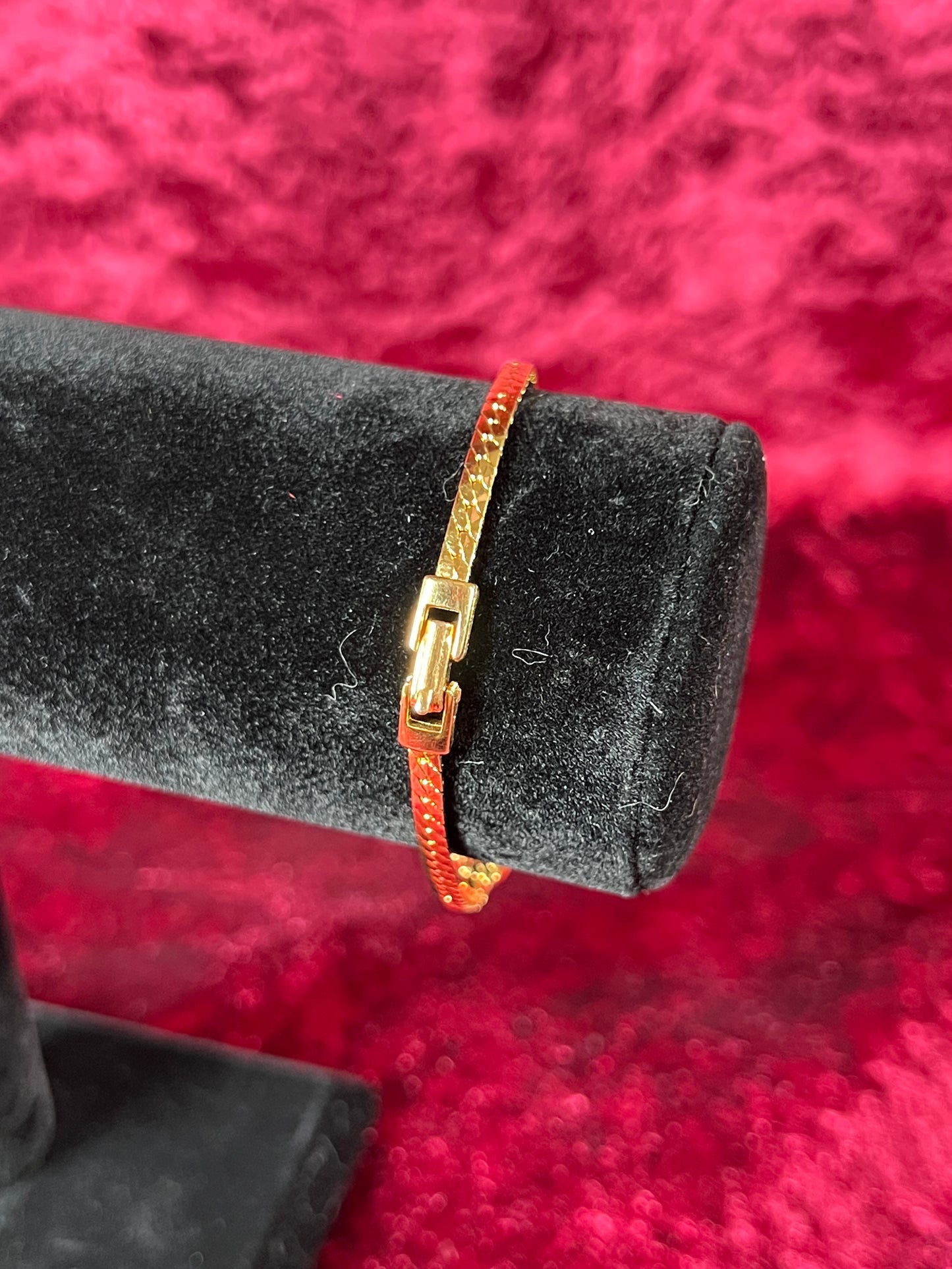 Vintage Jewelry - Bracelet - Gold Tone - Black Enamel Center with Clear Rhinestones - 7.75"