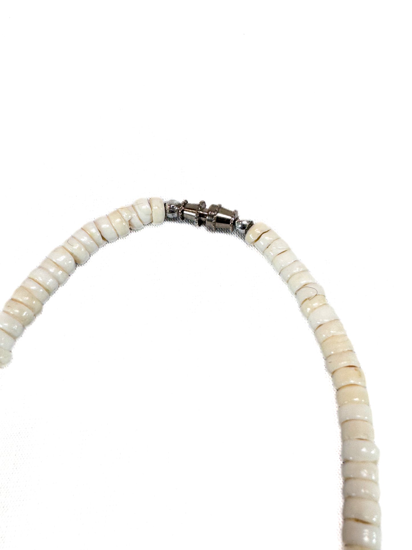 Vintage Jewelry - Necklace - White Puka Shell - 1990s