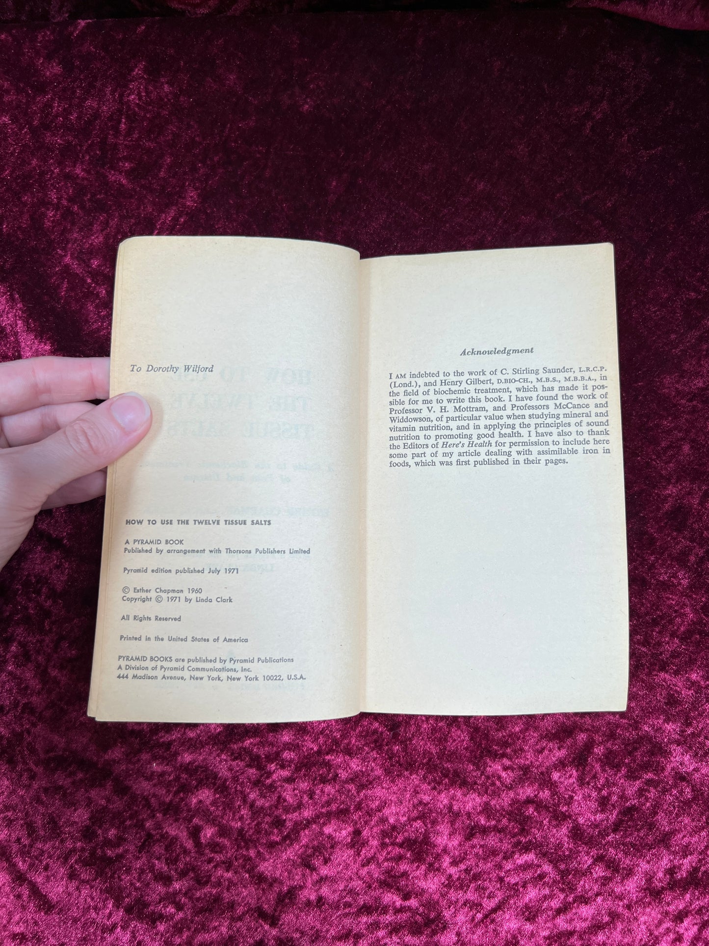 Vintage Paperback Book - How to Use the 12 Tissue Salts - Esther Chapman - Pyramid Books 1971