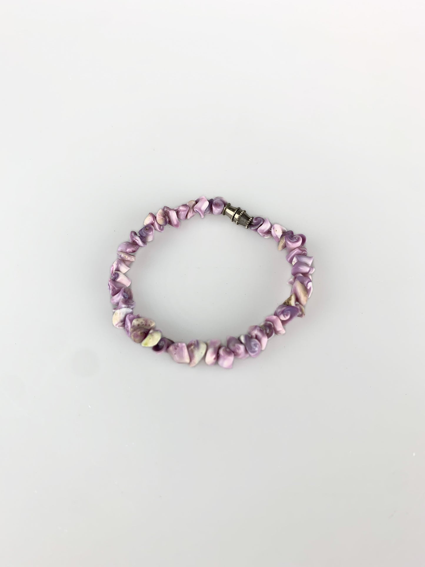 Vintage Lavender Puka Shell Bracelet - 6 3/4"