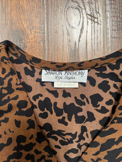 Vintage Clothing - Button Up Casual Shirt - Leopard Print with Tropical Florals - Sharon Anthony - Made In U.S.A. - Medium