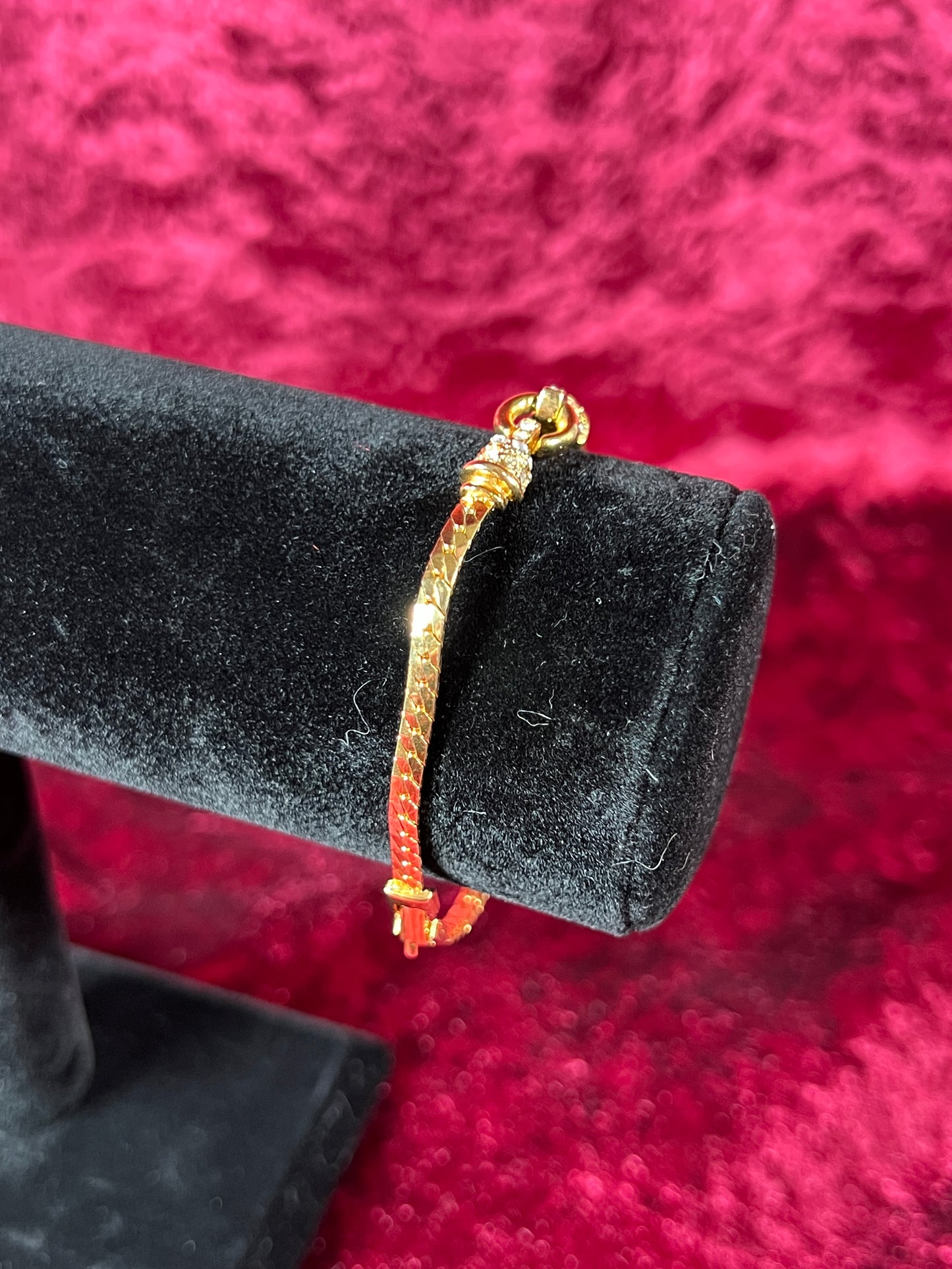 Vintage Jewelry - Bracelet - Gold Tone - Black Enamel Center with Clear Rhinestones - 7.75"