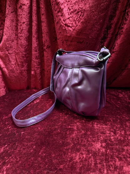 Vintage Accessories - 1980s Purple Faux Leather Shell Shaped Shoulder Bag