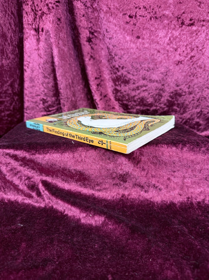 Vintage Paperback Book – The Finding of the Third Eye Vera Alder 1975