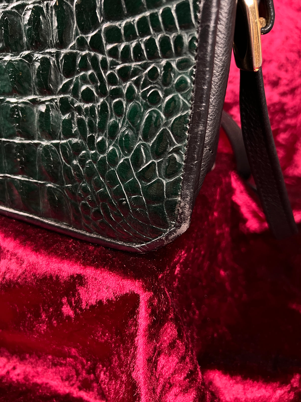 Vintage Emerald Green Leather Crossbody Bag - Croc Embossed Top Handle Purse