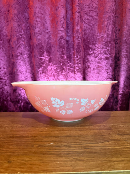 Vintage Kitchen - Large Cinderella Pyrex Bowl - Gooseberry Pattern