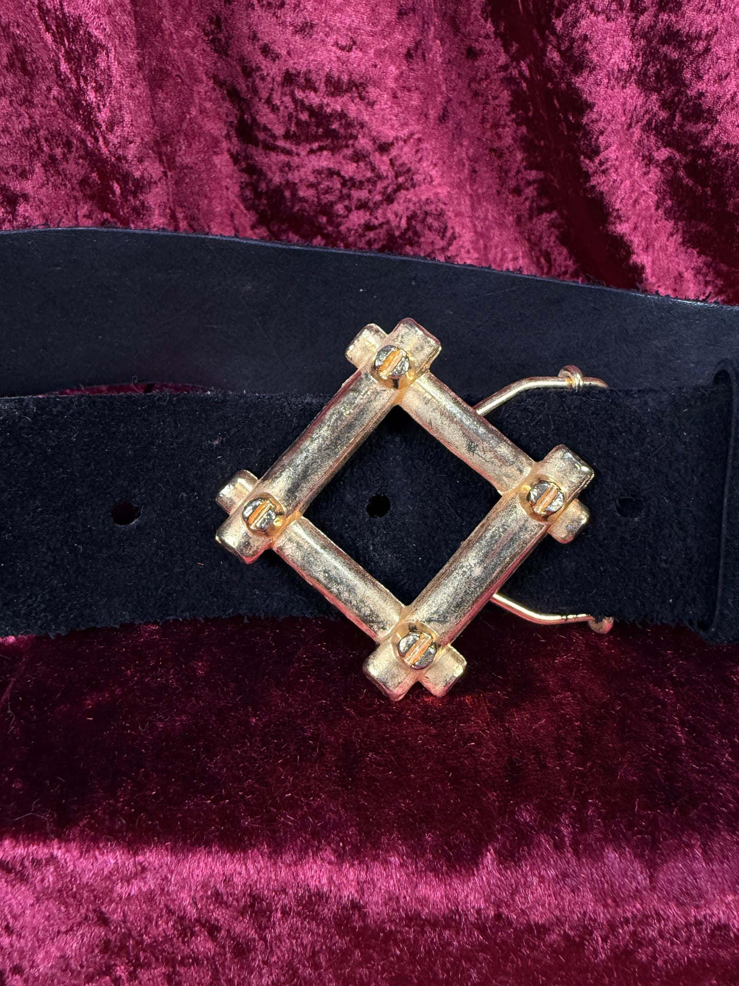 Vintage Accessories - Suede Leather Waist Belt - Black with Gold Belt Buckle - Small - Suede By Dame