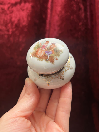 Vintage Trinket Box - Limoges Porcelain Pill / Snuff Box - French Courting Couple