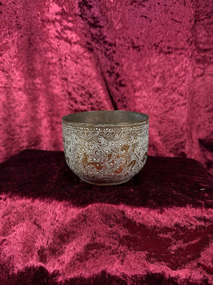 Vintage Etched Brass Bowl – Intricate Floral Scrollwork Indian Style