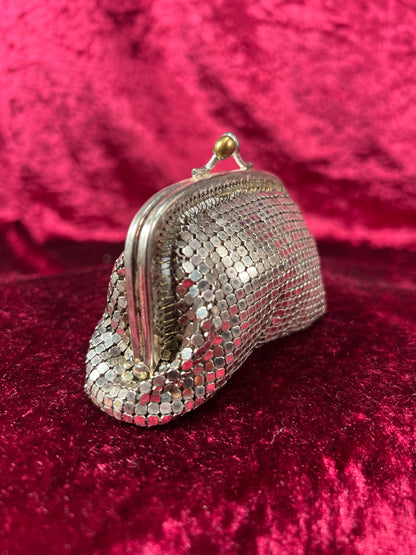 Vintage Accessory - Coin Purse - Silver Metal Mesh - Kiss Lock Closure