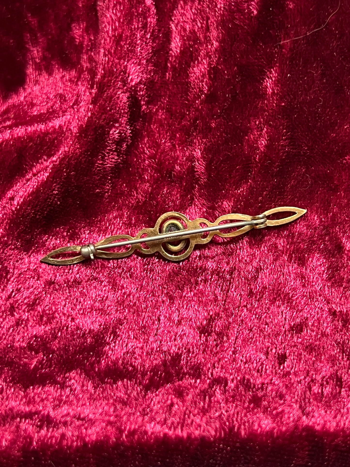 Vintage Jewelry - Brooch - 14KT Gold Filled - Curve Design - Red Faceted Gem