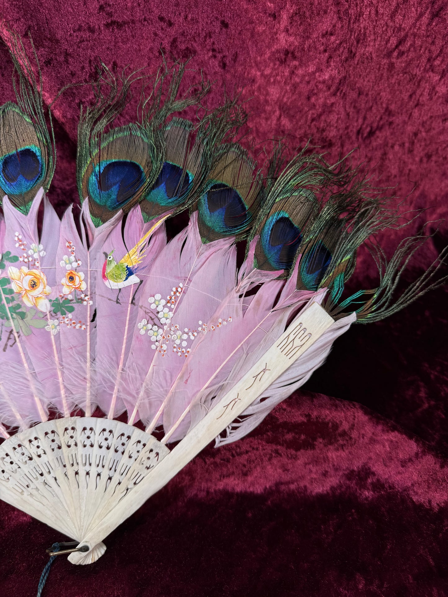 Antique Chinese Handheld Fan - Peacock Feathers and Pierced Bone Staves – Hand Painted