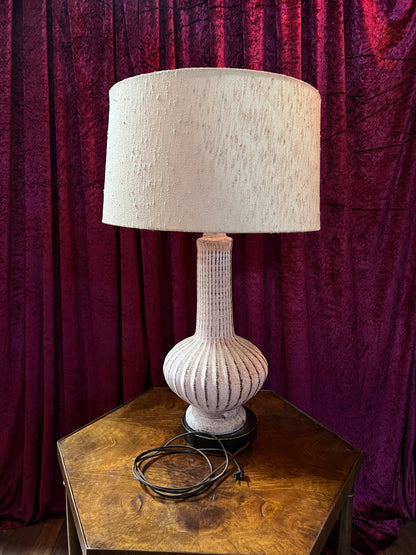 Vintage Ceramic Table Lamp - Pink Ribbed Urn Base Mid Century Modern