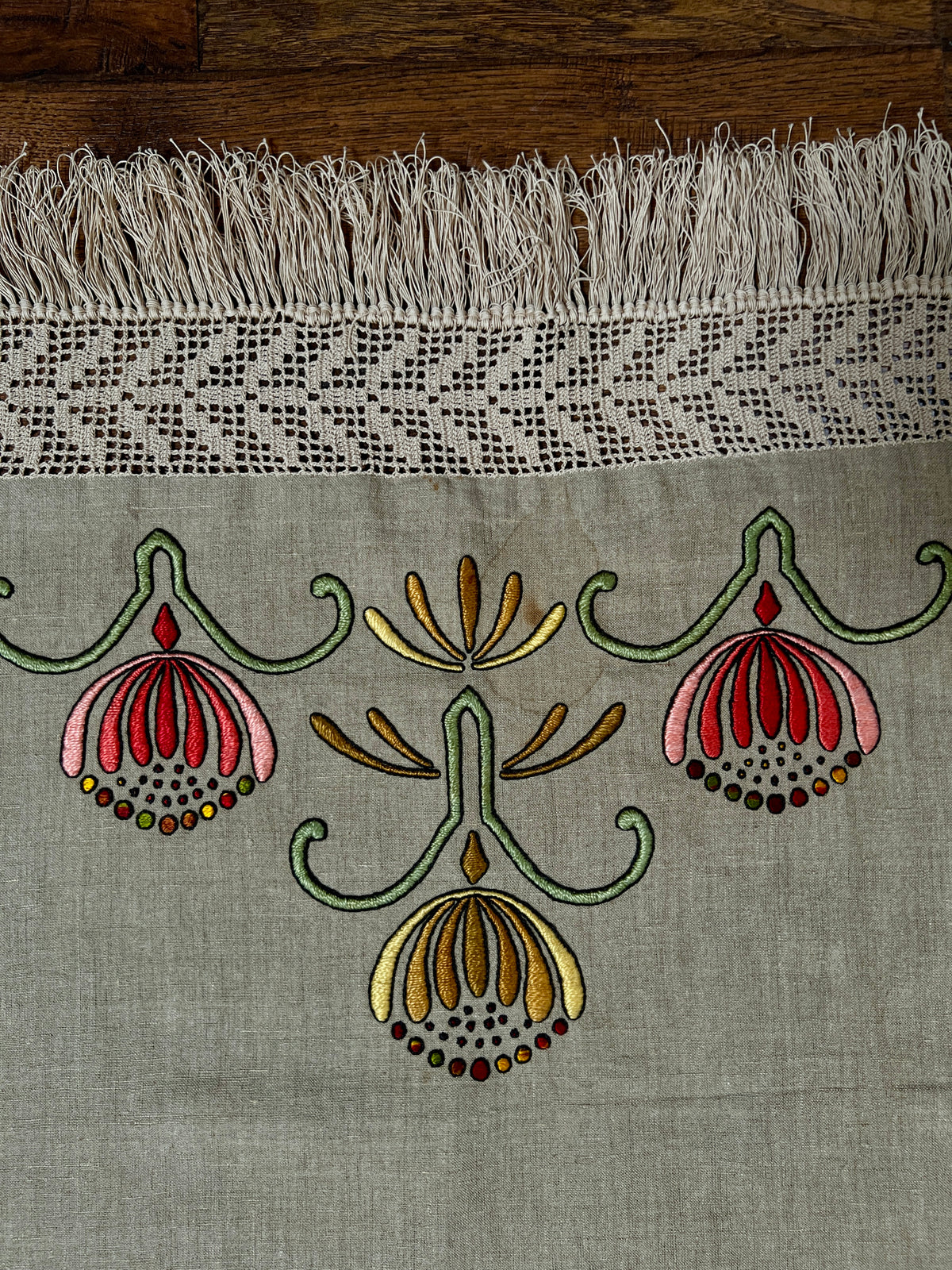 Vintage Linen Table Runner - Hand Embroidered Art Deco Florals Crochet Lace Fringe