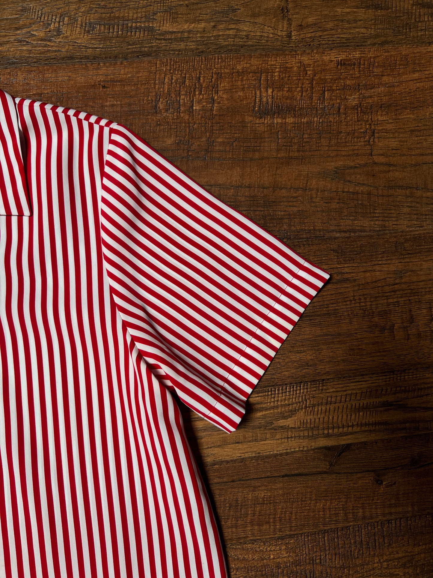 Vintage Liz Baker Petite Polyester Blouse – Red & White Striped Button Up – Large