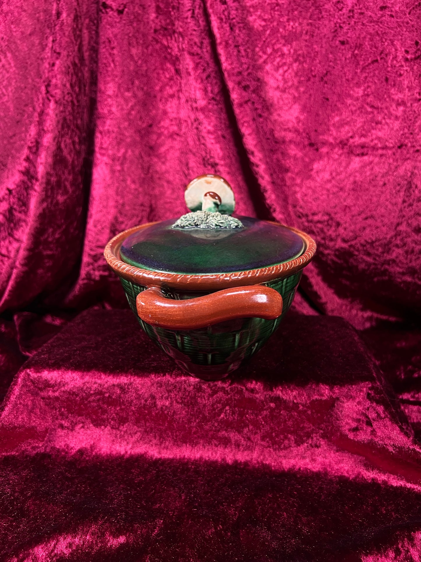 Vintage Ceramic Covered Casserole Dish - Majolica Mushroom Lid Basketweave Belgium Tellurite