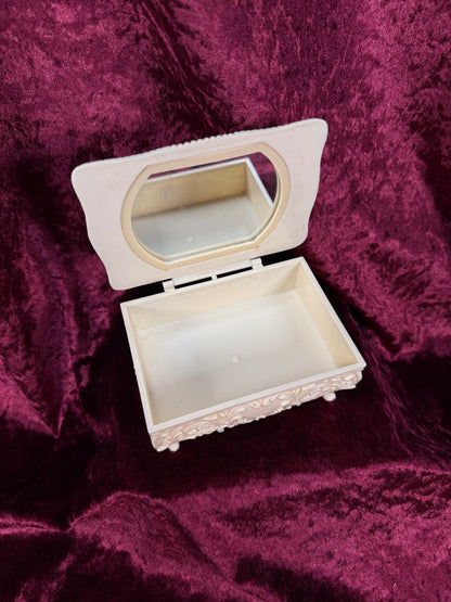 Vintage Cream Plastic Jewelry Box – Romantic French Couple Trinket Case
