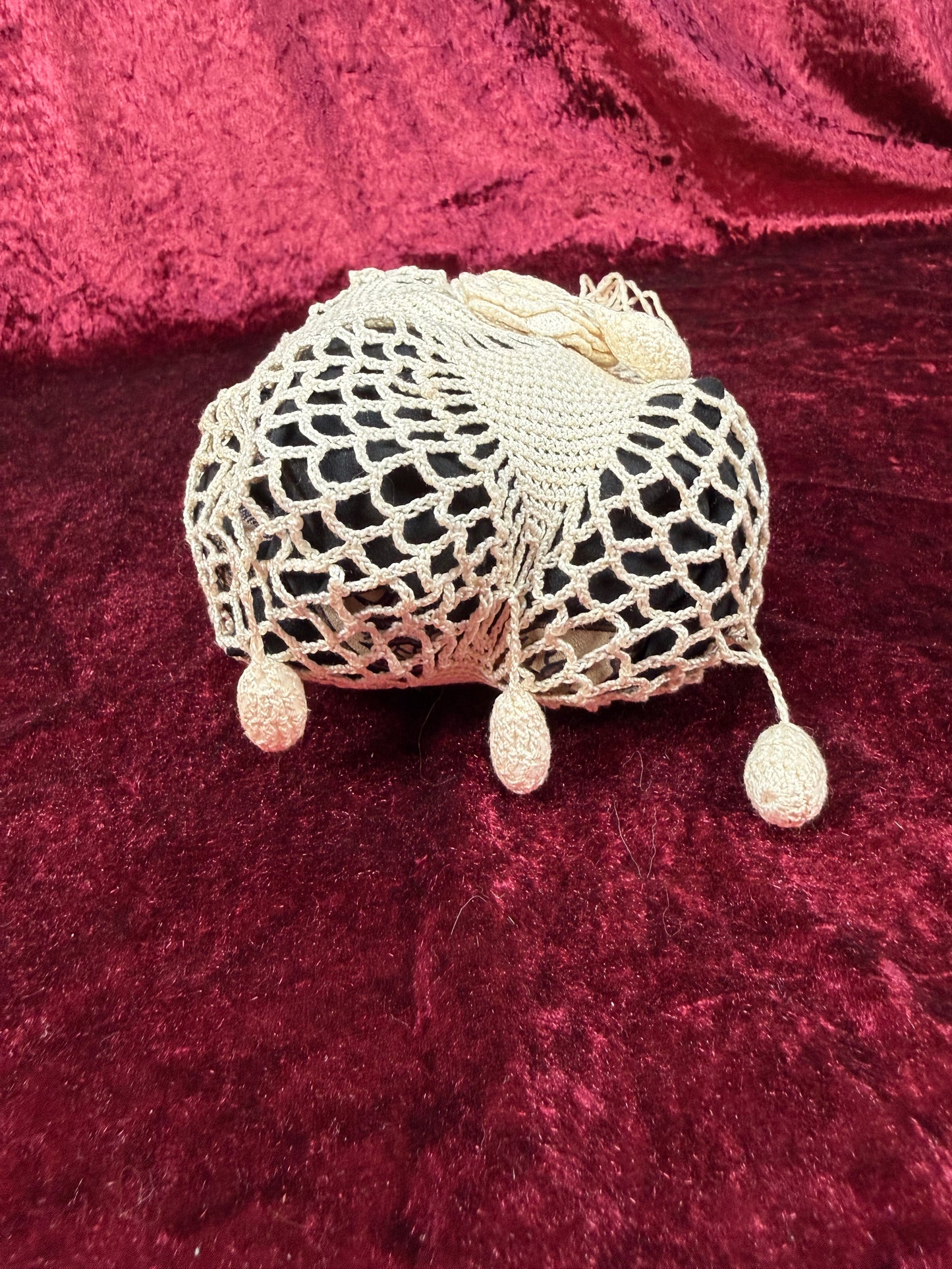 Vintage Crochet Lace Handbag – Floral Drawstring Reticule Style
