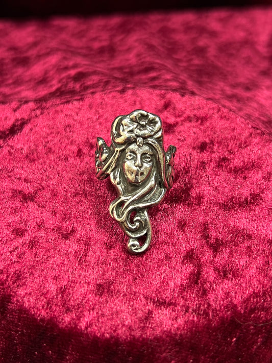 Vintage Jewelry - Ring - Sterling Silver - Art Nouveau Flower Goddess Face - 8