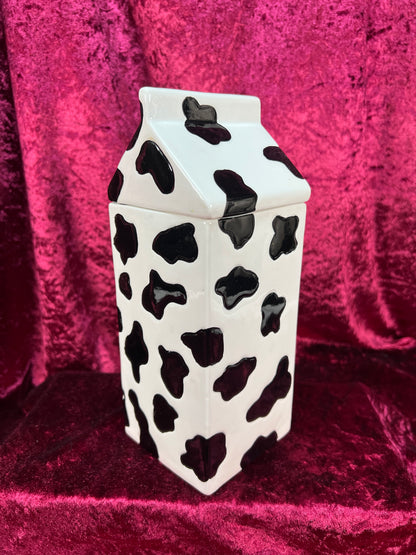 Vintage Ceramic Cookie Jar – Cow Print Milk Carton Design