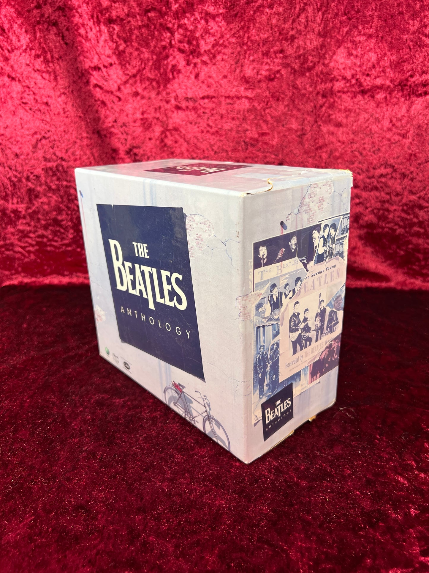 VHS Tape - 8-Tape Box Set - The Beatles Anthology - 1996