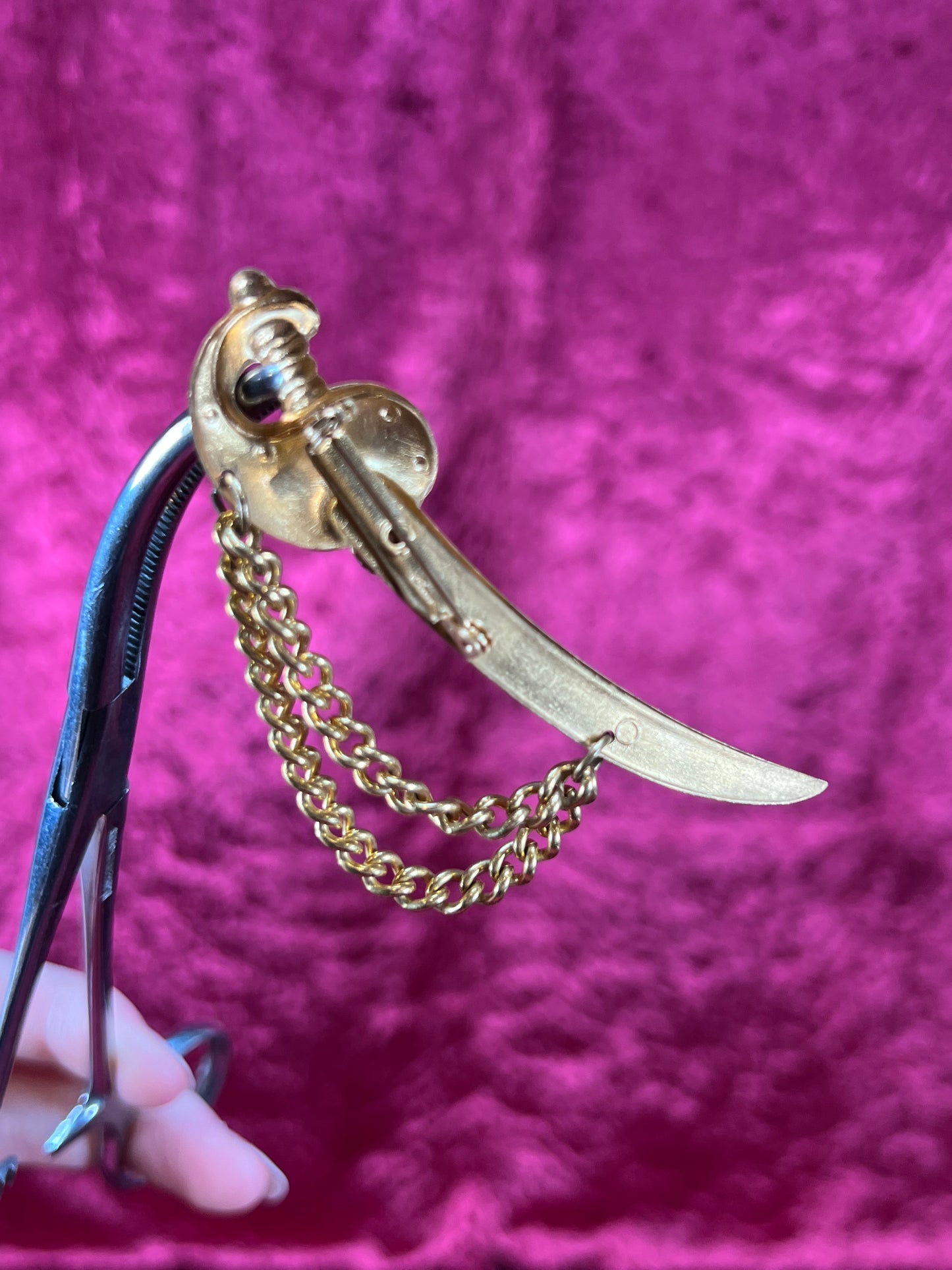 Vintage Jewelry - Brooch - Gold Tone Scimitar Sabre / Sword - Clear Rhinestone Center - Coro