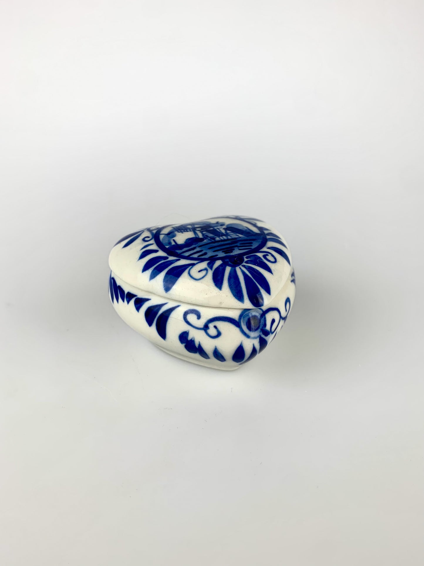 Vintage Royal Delft Porcelain Hand Painted Heart Shaped Trinket Box - Delfts Blue - Made In Holland