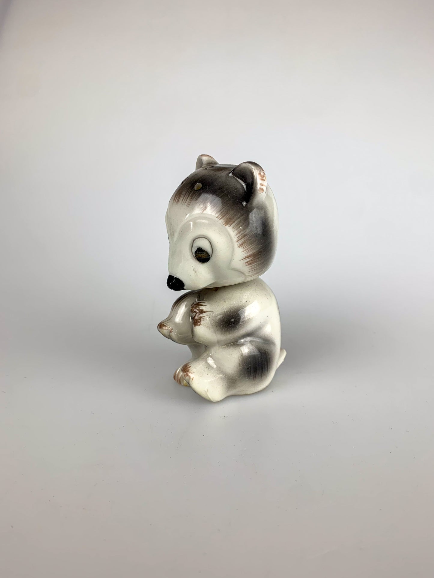 Vintage Anthropomorphic Bobble Head Bear Salt & Pepper Shaker Set